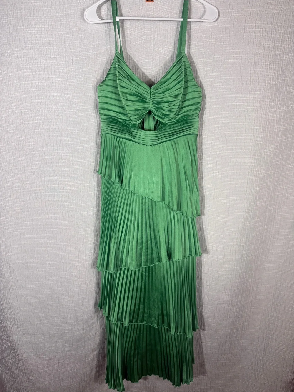 A & F Giselle Pleated Tiered Maxi Dress medium green cutout